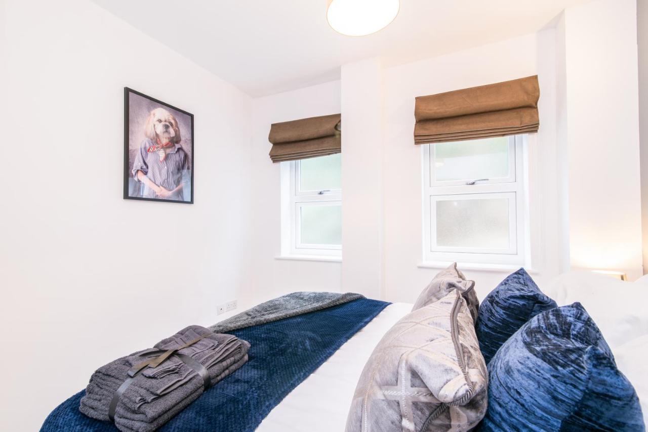 Immaculate 3 Bed House - Stunning Balcony Views Daire Matlock  Dış mekan fotoğraf